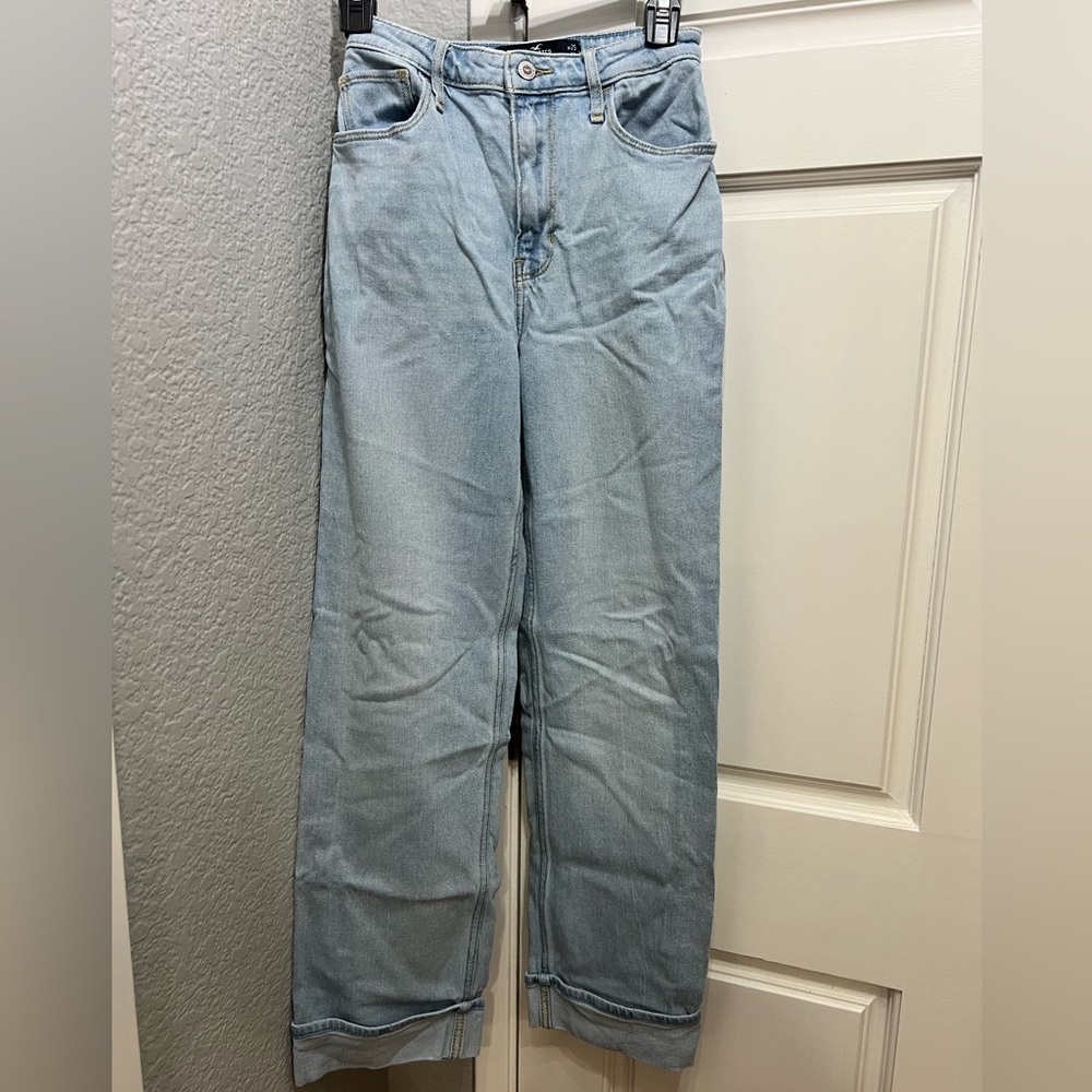 Hollister Ultra High-Rise Dad Jean